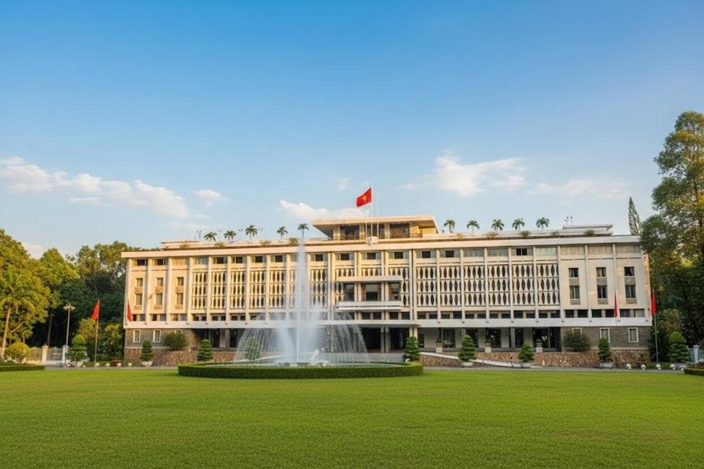 Dinh Độc Lập là địa điểm khởi đầu tuyệt vời cho chuyến du lịch Sài Gòn